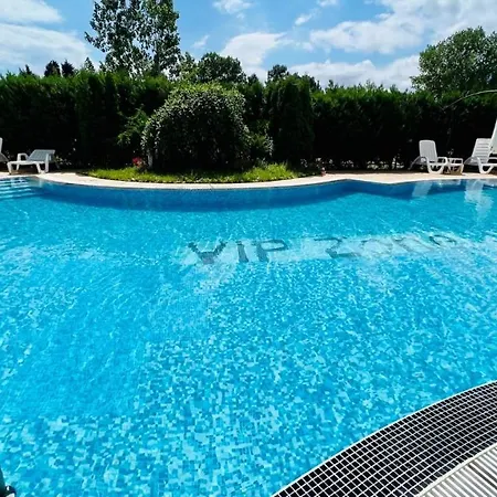 Bratanov Vip Zone Maisonettes 606 & 609 *