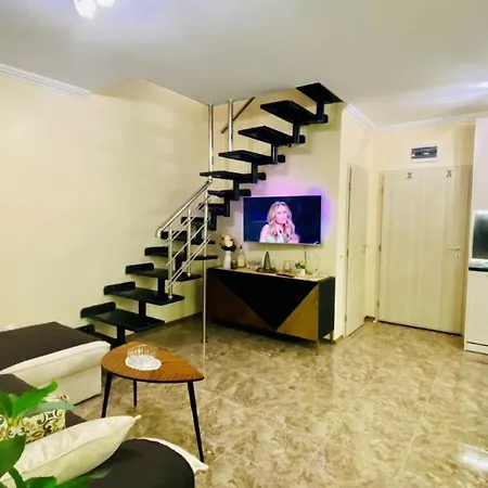 Bratanov Vip Zone Maisonettes 606 & 609 *