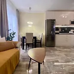 Bratanov Vip Zone Maisonettes 606 & 609 *