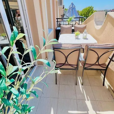 Апартаменты Bratanov Vip Zone Maisonettes 606 & 609 Солнечный берег