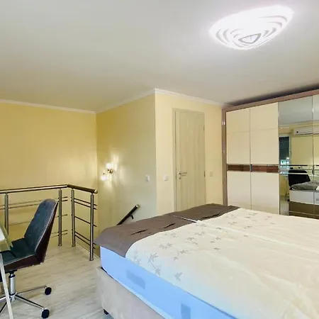 Апартаменты Bratanov Vip Zone Maisonettes 606 & 609 *