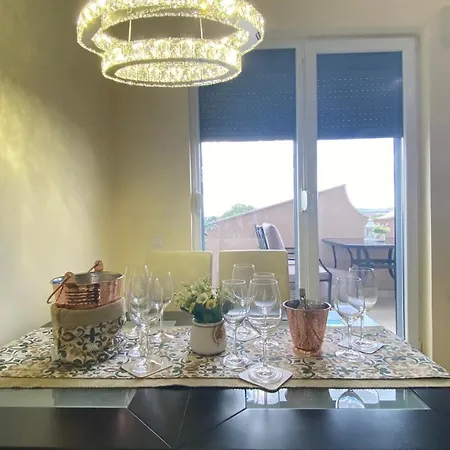 Апартаменты Bratanov Vip Zone Maisonettes 606 & 609 Солнечный берег