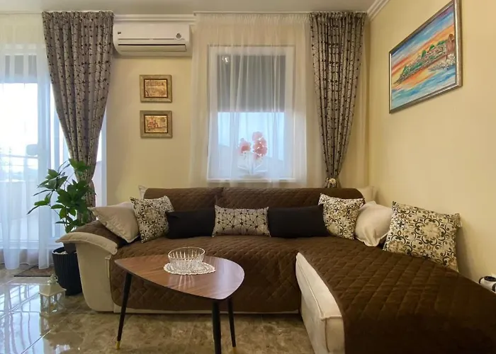 Bratanov Vip Zone Maisonettes 606 & 609 *