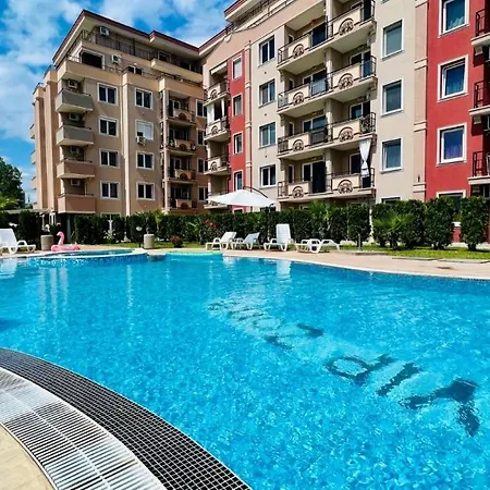 Апартаменти Bratanov Vip Zone Maisonettes 606 & 609