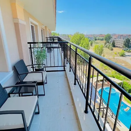 Апартаменти Bratanov Vip Zone Maisonettes 606 & 609 *