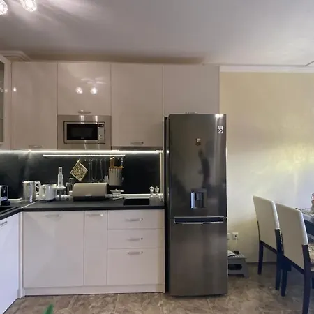 Апартаменти Bratanov Vip Zone Maisonettes 606 & 609